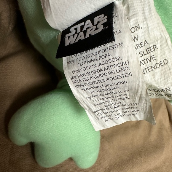 Star Wars by Jay Franco and Son Star Wars Baby Yoda Plush pillow The mandalorian - Picture 15 of 16